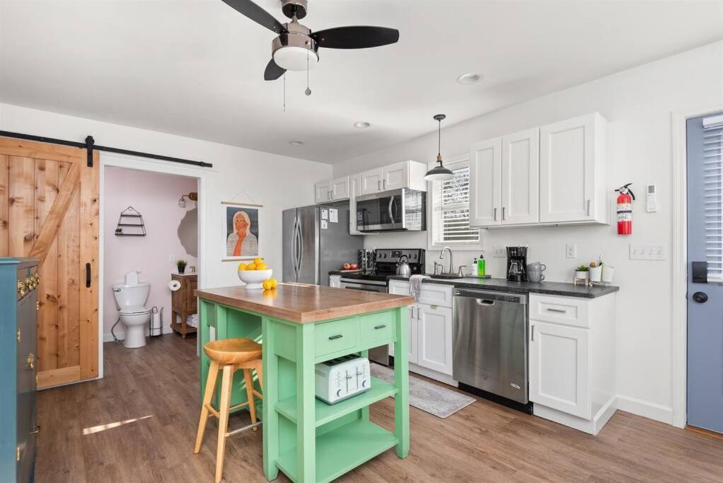 Southbound Stays - Little House Nashville Bagian luar foto
